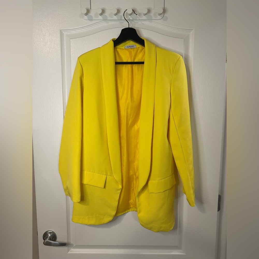 Yellow blazer for women